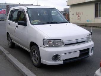 1999 Nissan Cube Pictures