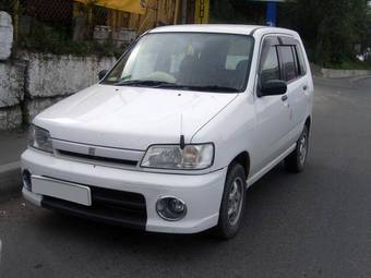 1999 Nissan Cube Photos