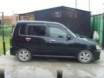 1999 Nissan Cube Pictures