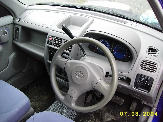 2000 Nissan Cube