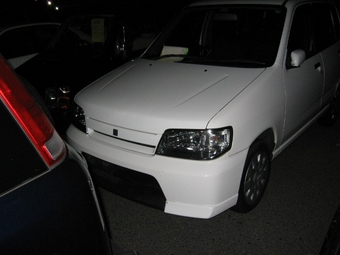 2000 Nissan Cube