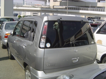 2000 Nissan Cube