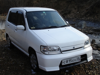 2000 Nissan Cube