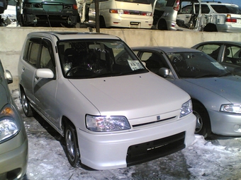 2000 Nissan Cube