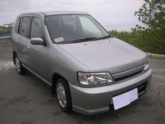 2000 Nissan Cube