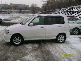 2000 Nissan Cube