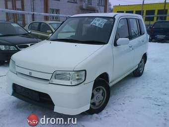 2000 Nissan Cube