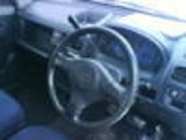 2000 Nissan Cube