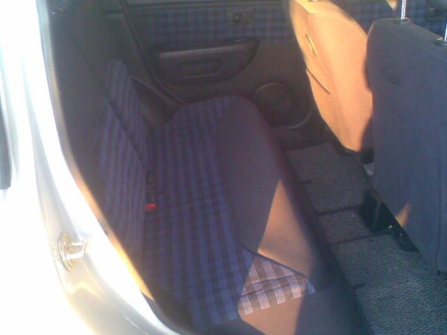 2000 Nissan Cube