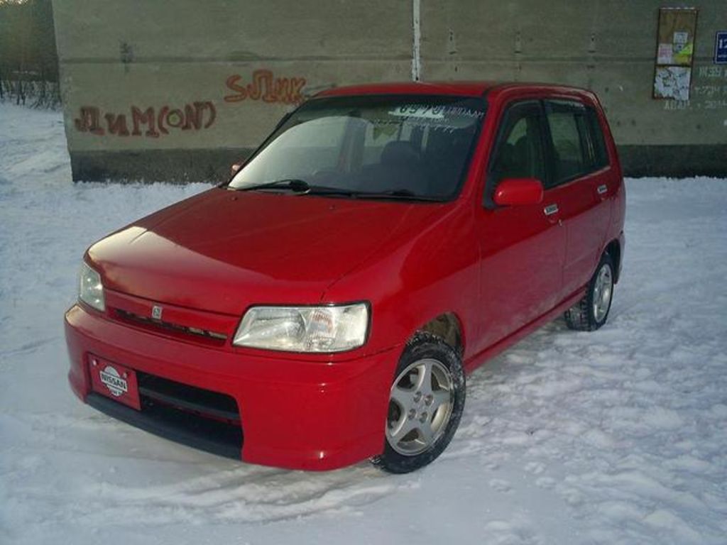 2000 Nissan Cube