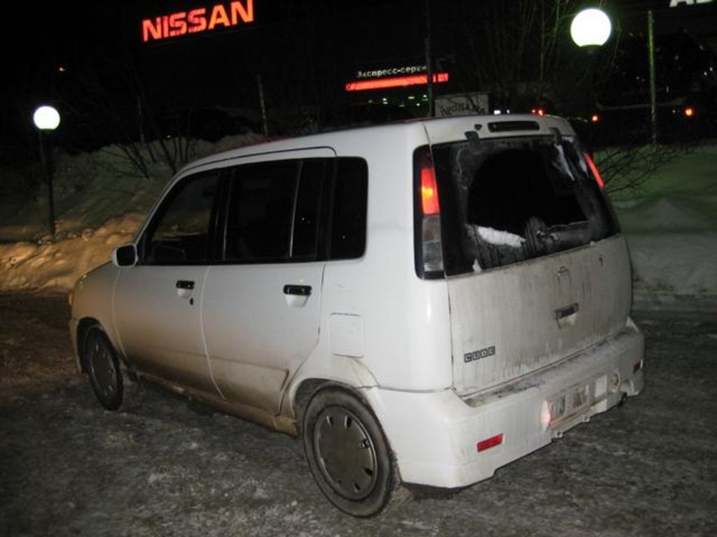 2000 Nissan Cube