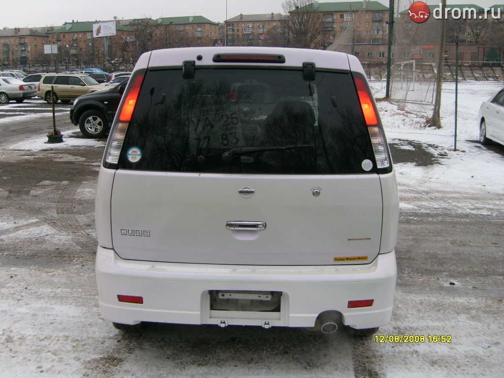 2000 Nissan Cube