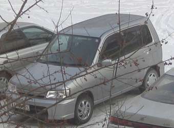 2000 Nissan Cube