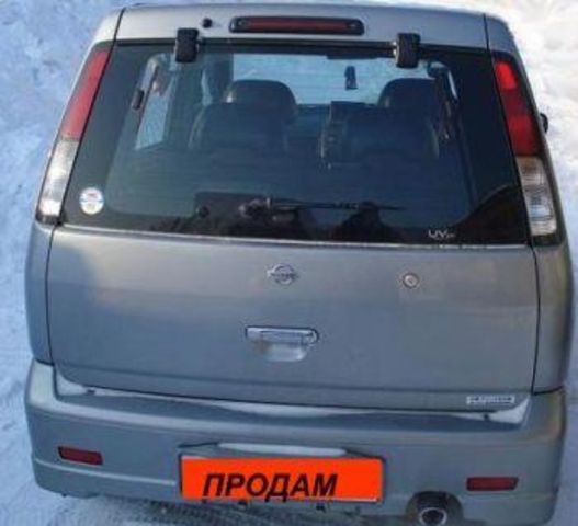 2000 Nissan Cube