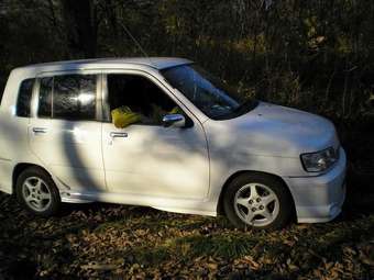 2000 Nissan Cube