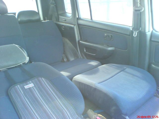 2000 Nissan Cube