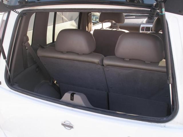 2000 Nissan Cube