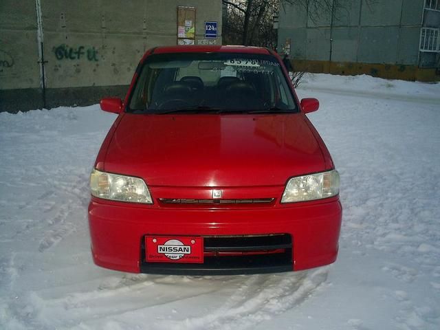 2000 Nissan Cube