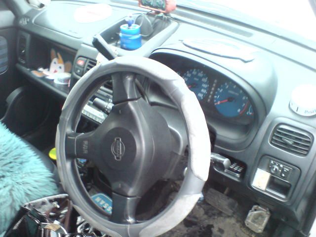 2000 Nissan Cube