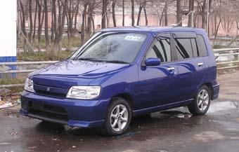 2000 Nissan Cube