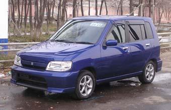 2000 Nissan Cube