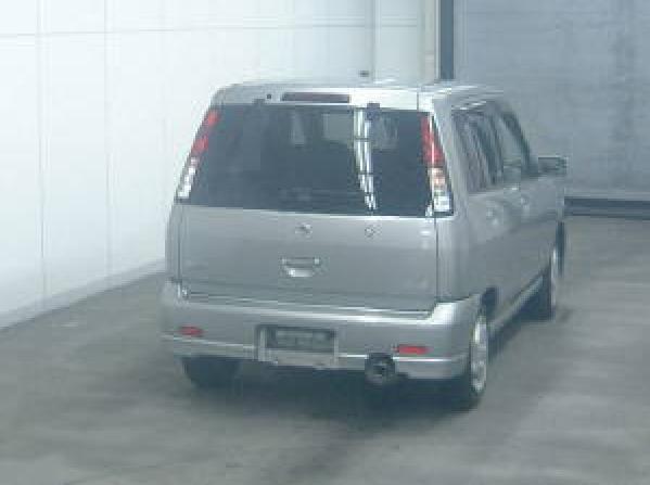 2000 Nissan Cube Pictures