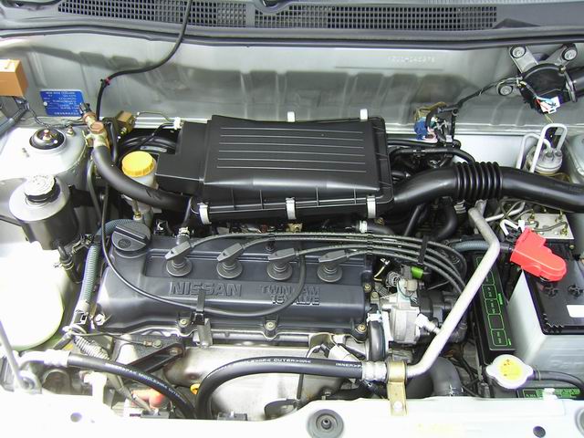 2000 Nissan Cube Pictures