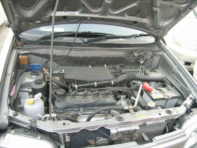 2000 Nissan Cube Pics