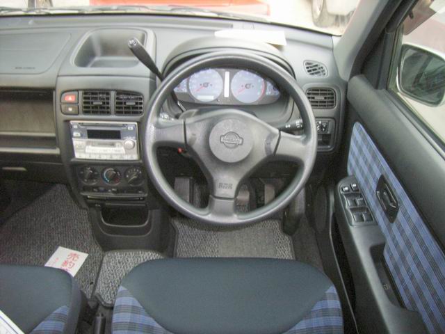 2000 Nissan Cube Pictures