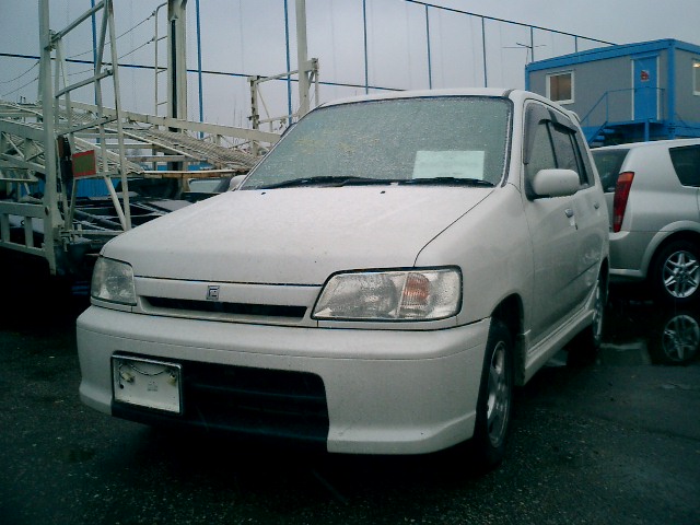 2000 Nissan Cube Pics