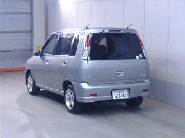 2000 Nissan Cube Pictures