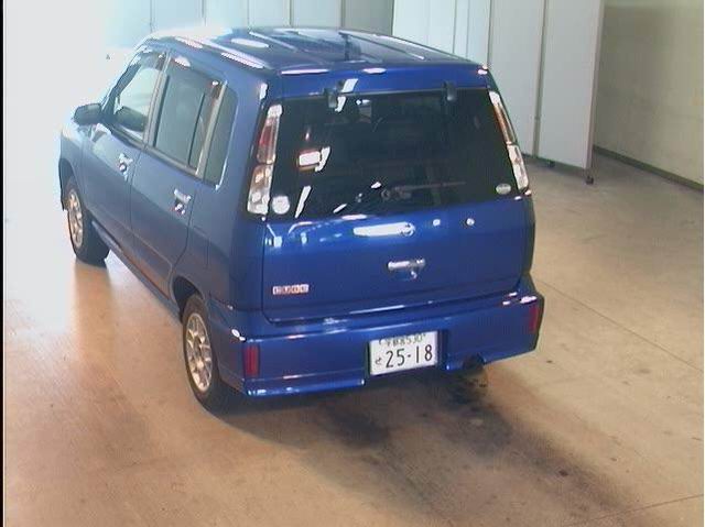 2000 Nissan Cube Pictures