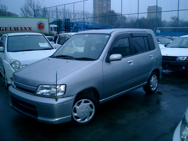 2000 Nissan Cube Wallpapers