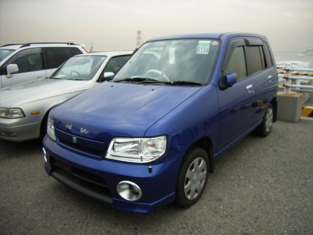 2000 Nissan Cube Photos