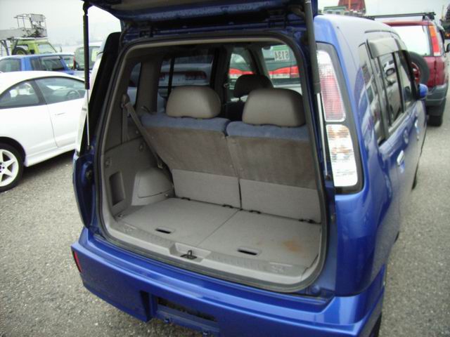 2000 Nissan Cube Wallpapers