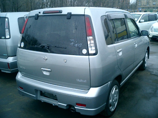 2000 Nissan Cube Pictures