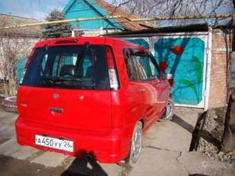 2000 Nissan Cube Photos