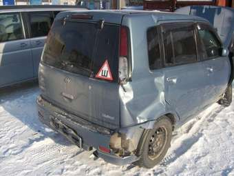 2000 Nissan Cube Pictures