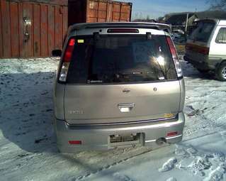 2000 Nissan Cube Photos