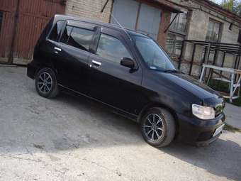 2000 Nissan Cube Pictures