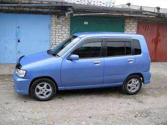 2000 Nissan Cube Pictures
