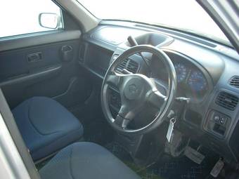 2000 Nissan Cube Pictures