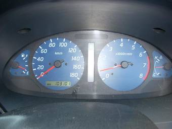 2000 Nissan Cube Pictures