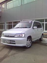 2000 Nissan Cube Photos