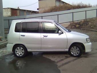 2000 Nissan Cube Photos