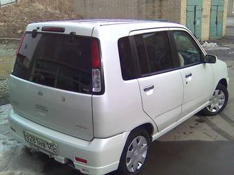 2000 Nissan Cube Pictures