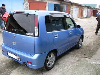 2000 Nissan Cube Images