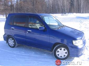 2000 Nissan Cube Pics