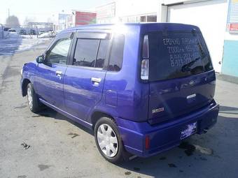 2000 Nissan Cube Photos