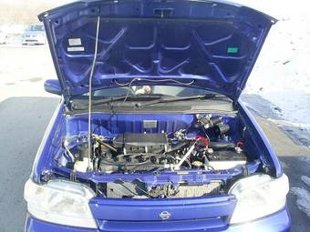 2000 Nissan Cube Pictures